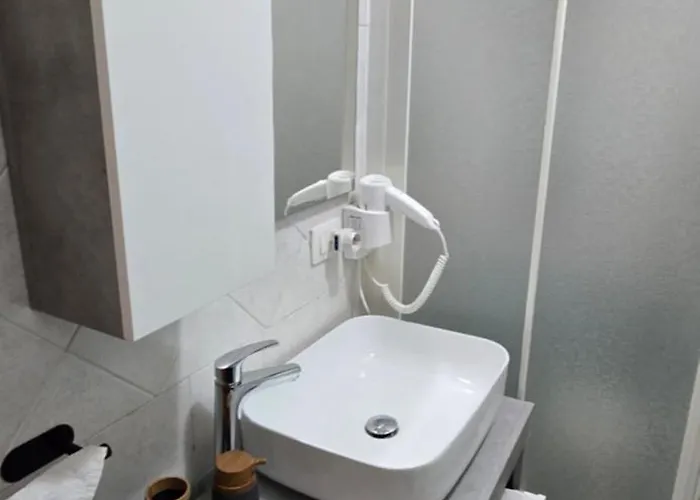 Bee House アパート ボーザ