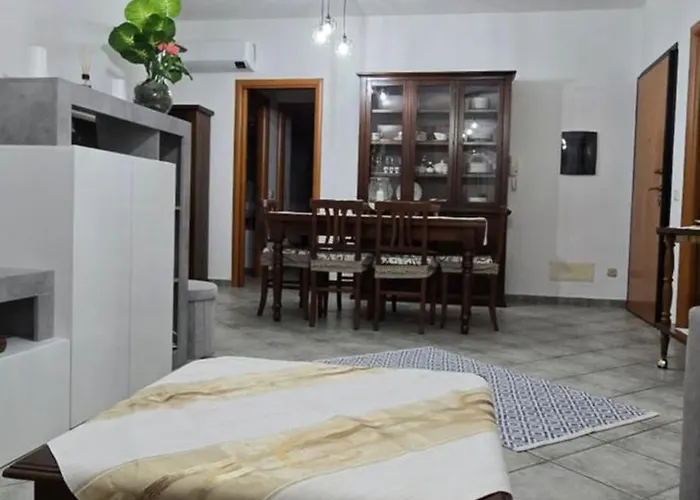 アパート Bee House ボーザ